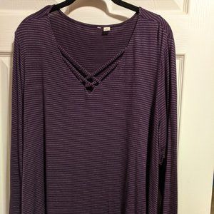 Purple shimmering top comfortable & flattering